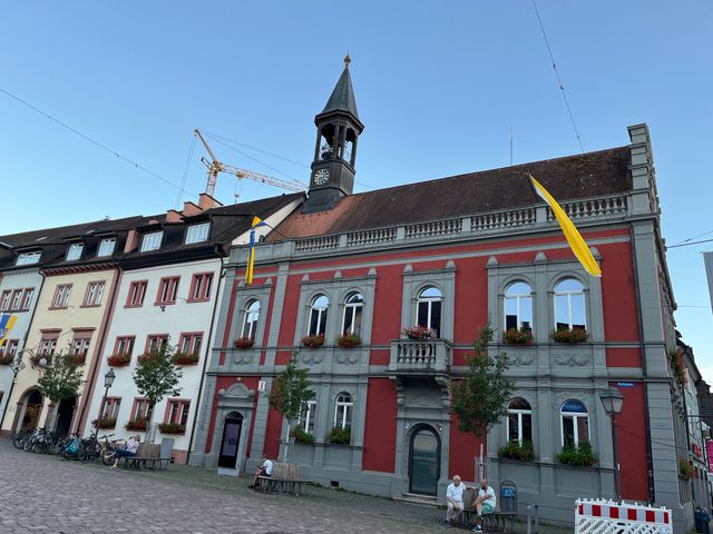 Endlich ist es so weit, es werden die rechtlichen Rahmenbedingungen für Hybride Sitzungen im Gemeinderat und Kreistag.