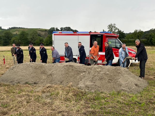Spatenstich für das neue Feuerwehrgerätehaus Waldkirch-Buchholz
