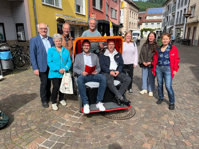 Heute startete Rikscha-Waldkirch mit der Präsentation der Rikscha in der Engelstraße